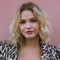 Isabella PremuticoIl Merdoscopo