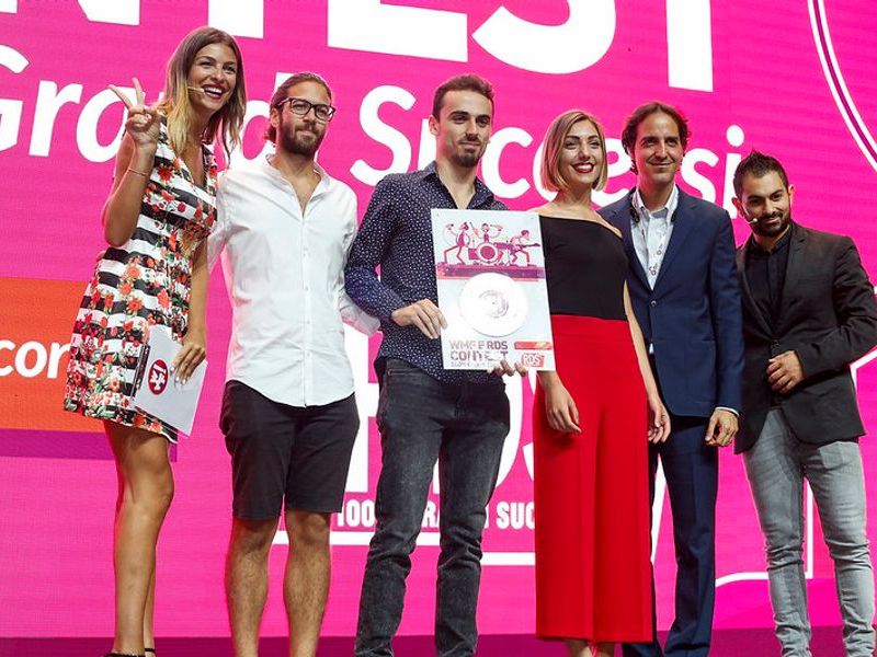 Fosfena - vincitori del Music Contest al WMF18, premiati da Cristina Chiabotto, Cosmano Lombardo e Massimiliano Montefusco di RDS