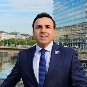 Rouzbeh Nazari
