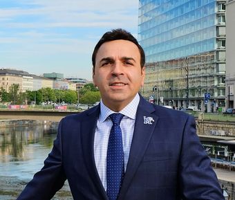 Rouzbeh Nazari