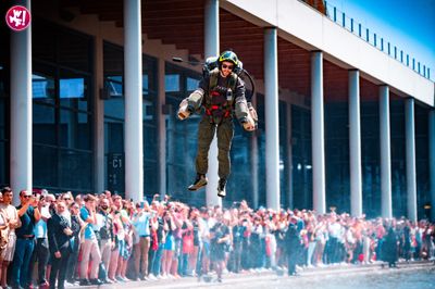 Gravity Show on Pool StageWMF 2023 | 17 giugno | Human Flying Show